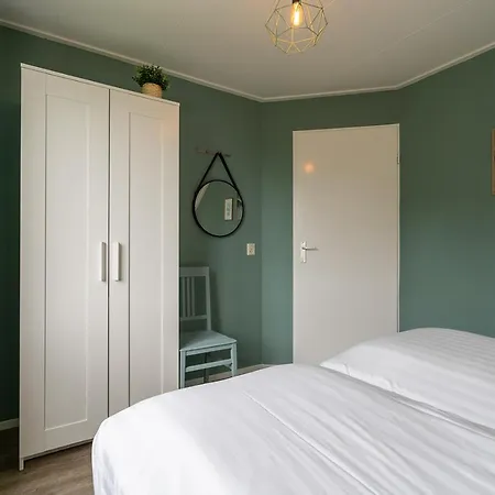 Mosselbank 93 - Noordzeepark Ouddorp, With Private Front And Back Garden Near The - Not For Companies * Ouddorp