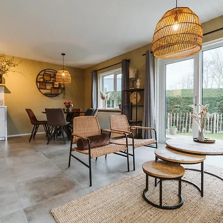 Casa de Férias Mosselbank 93 - Noordzeepark Ouddorp, With Private Front And Back Garden Near The - Not For Companies Ouddorp