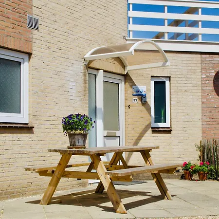 펜션 Mosselbank 93 - Noordzeepark Ouddorp, With Private Front And Back Garden Near The - Not For Companies *
