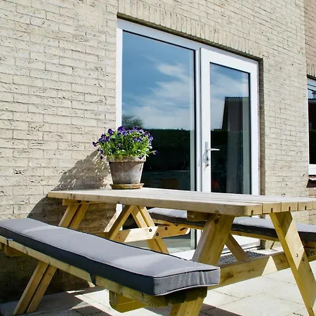 Сasa de vacaciones Mosselbank 93 - Noordzeepark Ouddorp, With Private Front And Back Garden Near The - Not For Companies