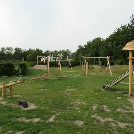 펜션 Mosselbank 93 - Noordzeepark Ouddorp, With Private Front And Back Garden Near The - Not For Companies *
