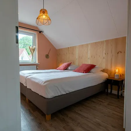 Mosselbank 93 - Noordzeepark Ouddorp, With Private Front And Back Garden Near The - Not For Companies