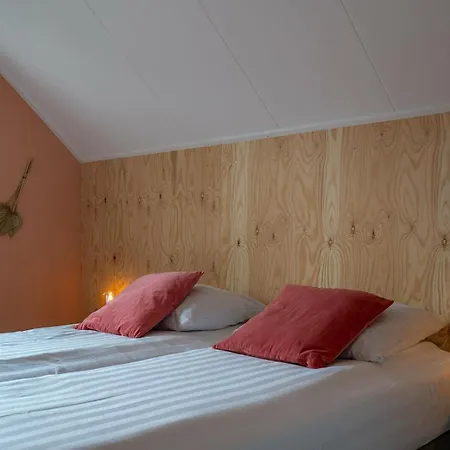 Mosselbank 93 - Noordzeepark Ouddorp, With Private Front And Back Garden Near The - Not For Companies