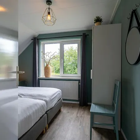 Сasa de vacaciones Mosselbank 93 - Noordzeepark Ouddorp, With Private Front And Back Garden Near The - Not For Companies *