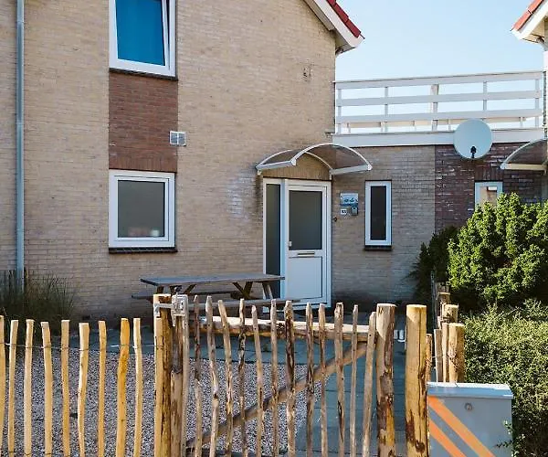 Mosselbank Beachside Retreat: Private Gardens Near Noordzeepark *