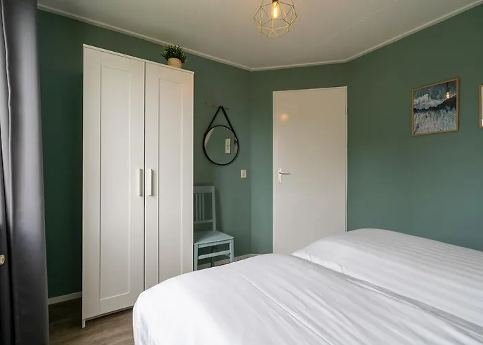 Mosselbank 93 - Noordzeepark Ouddorp, With Private Front And Back Garden Near The - Not For Companies * Ouddorp