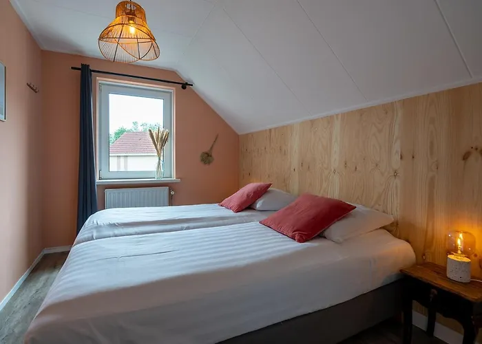 Mosselbank Beachside Retreat: Private Gardens Near Noordzeepark Holiday home