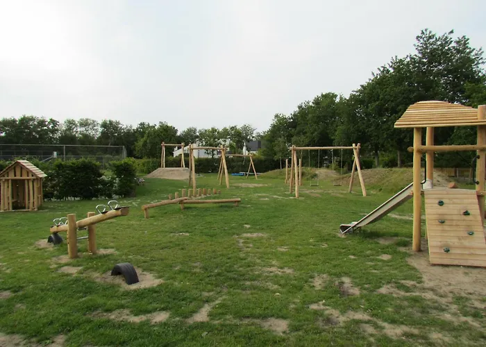 Casa de Férias Mosselbank 93 - Noordzeepark Ouddorp, With Private Front And Back Garden Near The - Not For Companies *