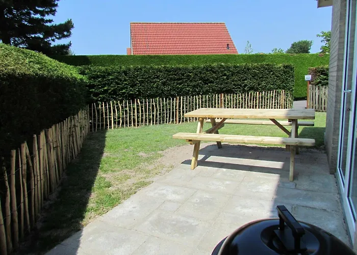 Mosselbank Beachside Retreat: Private Gardens Near Noordzeepark * Ouddorp