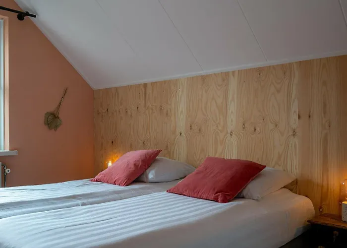 Mosselbank Beachside Retreat: Private Gardens Near Noordzeepark