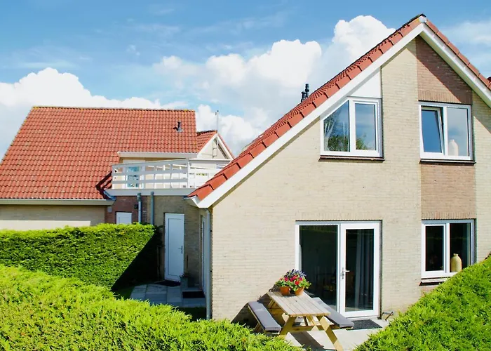 Mosselbank Beachside Retreat: Private Gardens Near Noordzeepark Holiday home Ouddorp